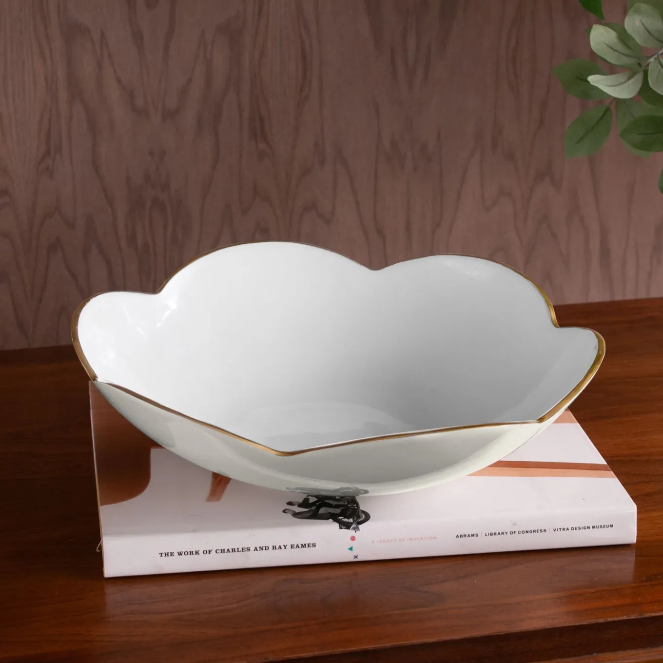 ENCANTO Amelia Medium Bowl Cream and White