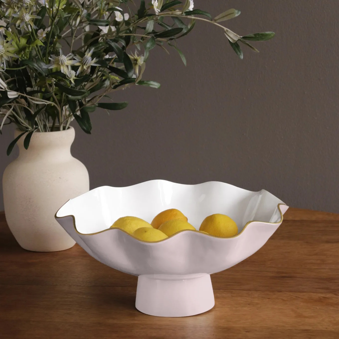 ENCANTO Carola Large Pedestal (Camellia and White)