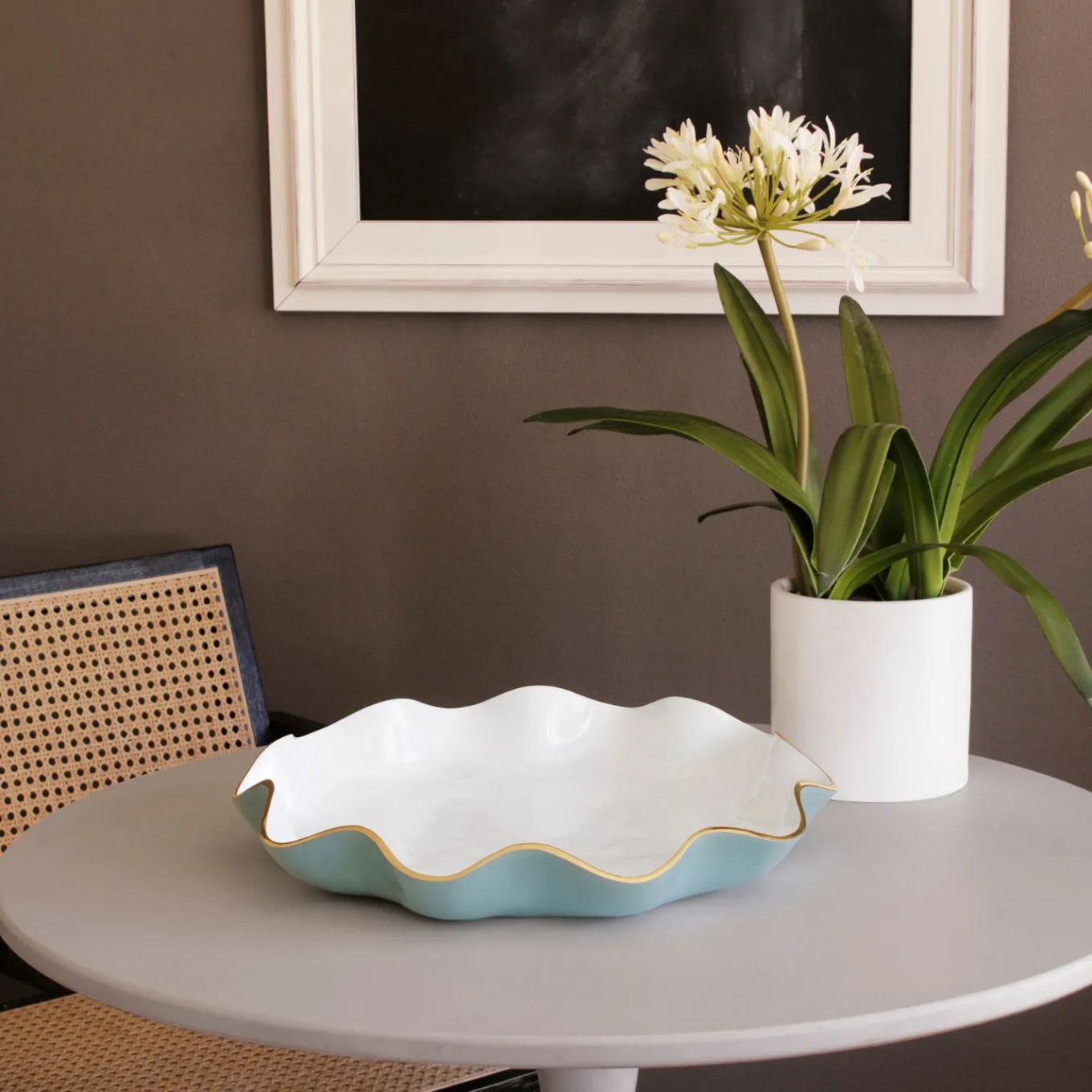 ENCANTO Carola Large Round Platter (Turquoise and White)