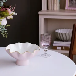 ENCANTO Carola Small Pedestal (Camellia and White)