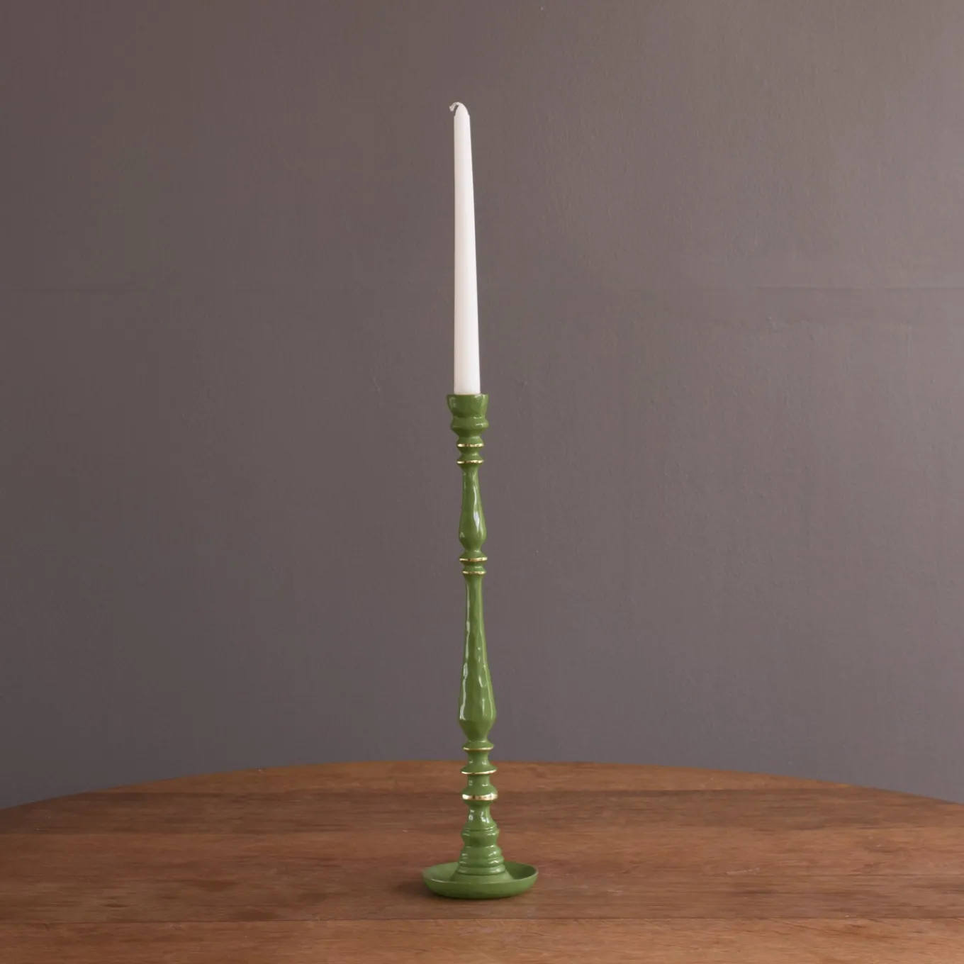 ENCANTO Crosby Medium Candlestick Holder (Leaf Green)