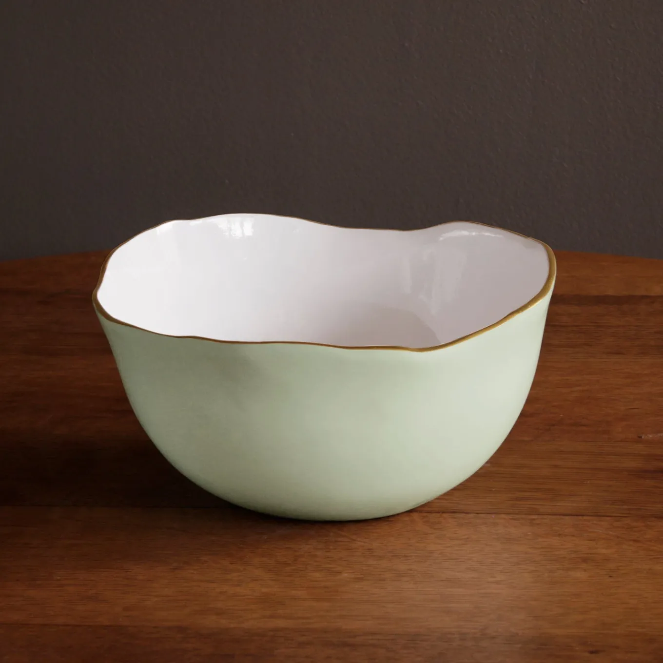 ENCANTO Osaka Large Bowl (Pistachio and White)