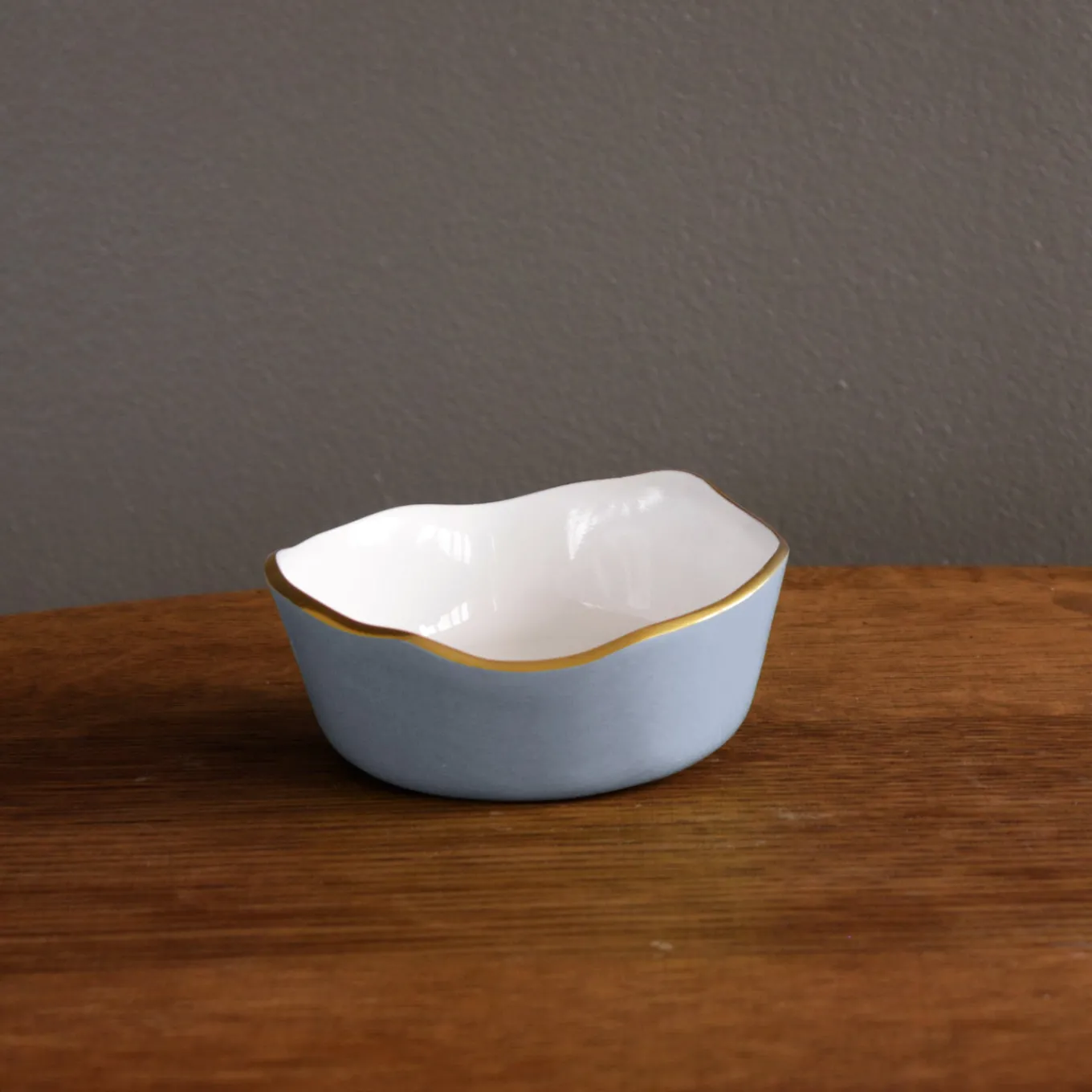 ENCANTO Soho Wine Coaster (Periwinkle and White)