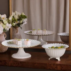 ENCANTO Vienna Pedestal Cake Plate (Cream and White)