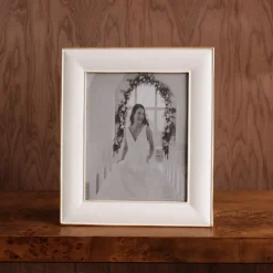 FRAME Encanto Charlotte 8 x 10 Cream