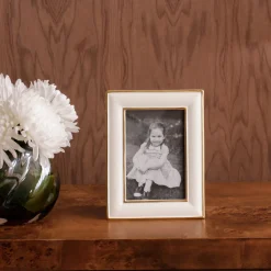 FRAME Encanto Charlotte 4 x 6 Cream