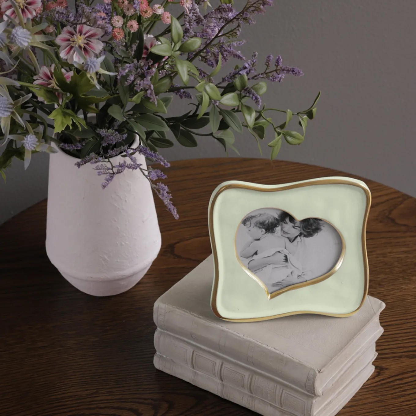 FRAME Encanto Curved Heart 5 x 5 (Pistachio)