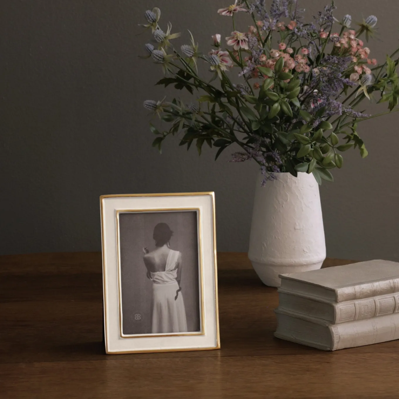 FRAME Encanto Jason 4 x 6 (Cream)