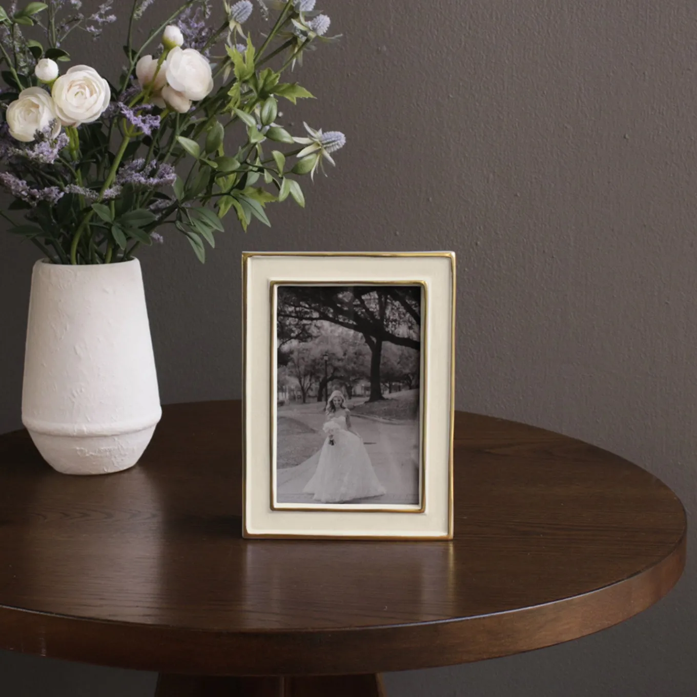 FRAME Encanto Jason 4 x 6 (Cream)