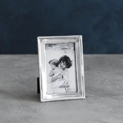 GIFTABLES Jason 4 x 6 Vertical Frame