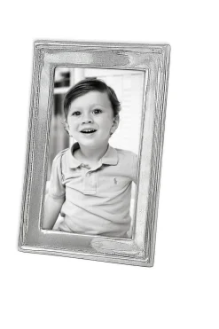 GIFTABLES Jason 4 x 6 Vertical Frame