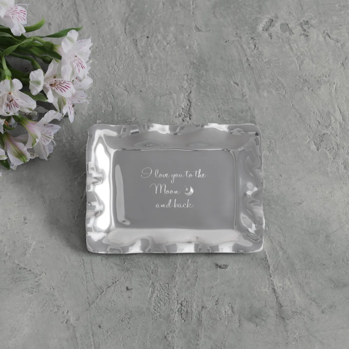 GIFTABLES Vento Engraved Tray "Love you to Moon back"