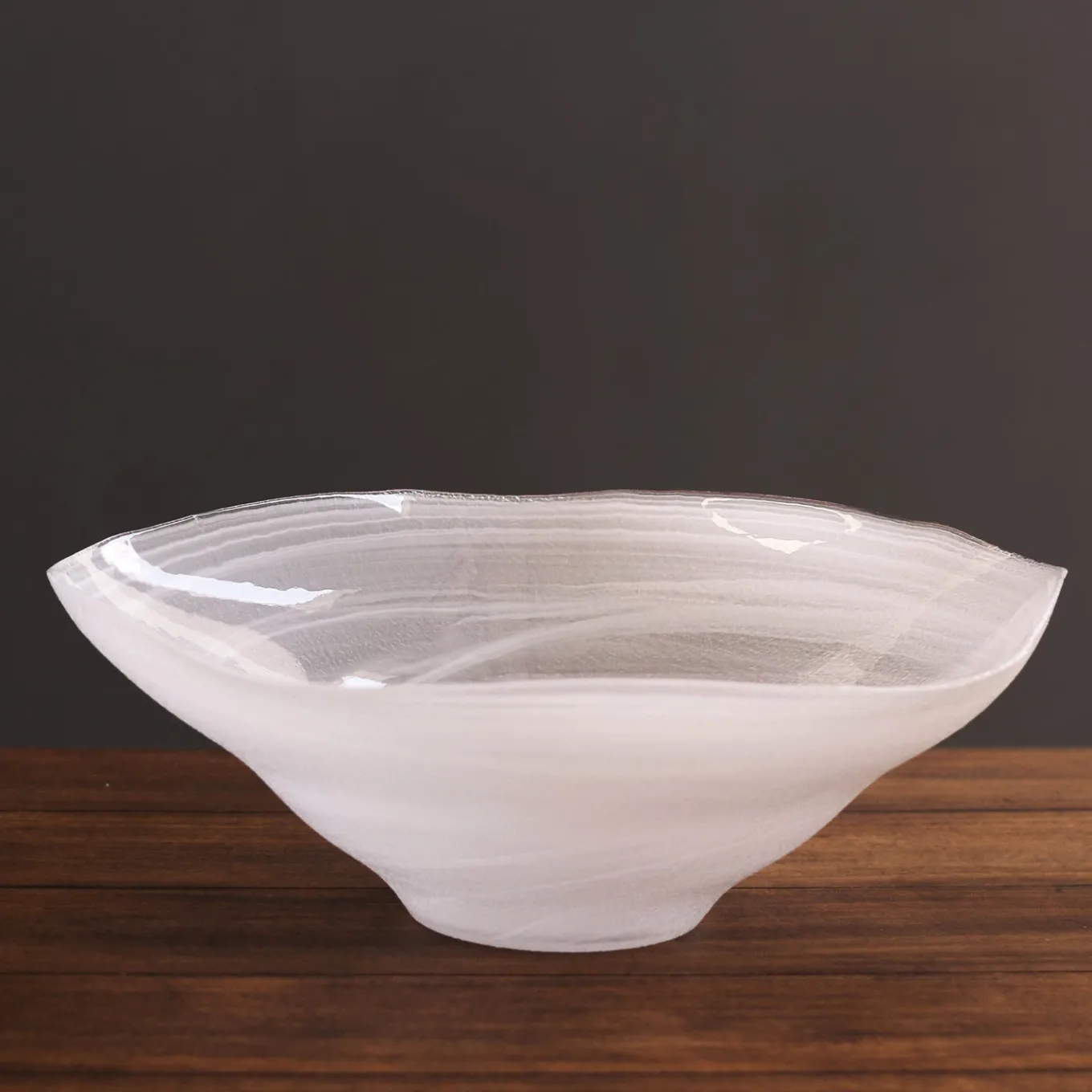 GLASS Alabaster Wave Extra Large Bowl (White)