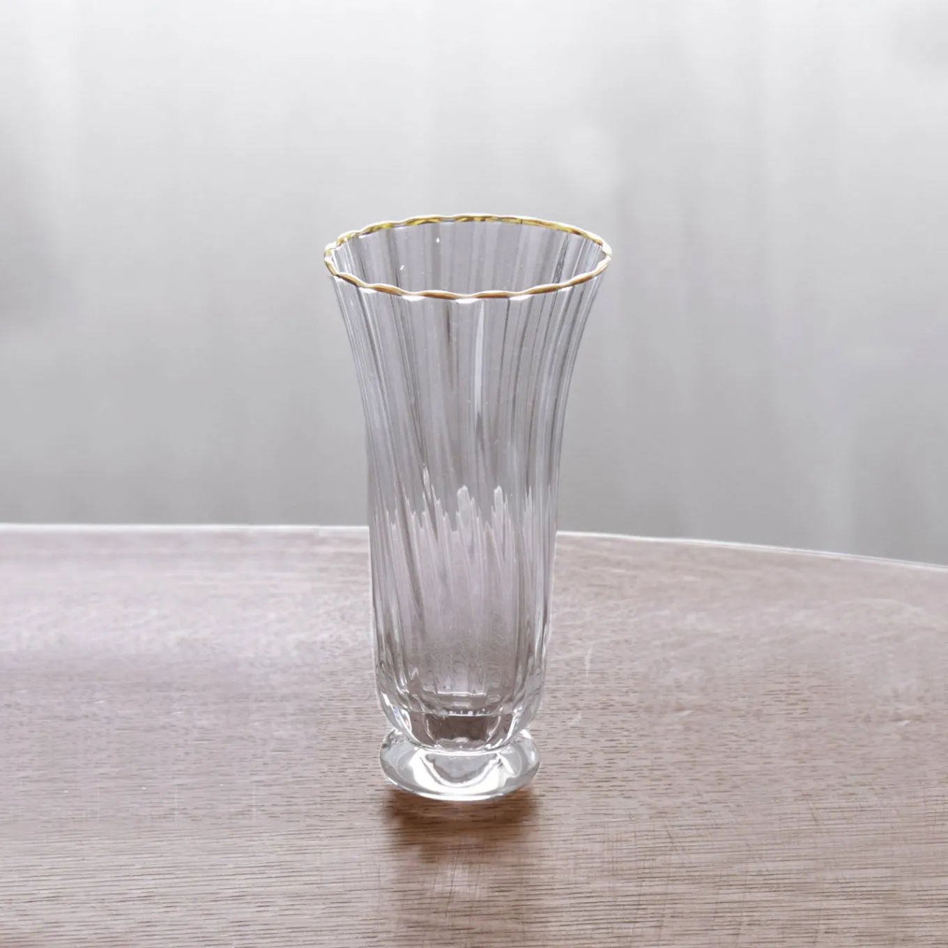 GLASS Audrey Stemless Flute with Gold Rim Set of 4 (Clear and Gold)