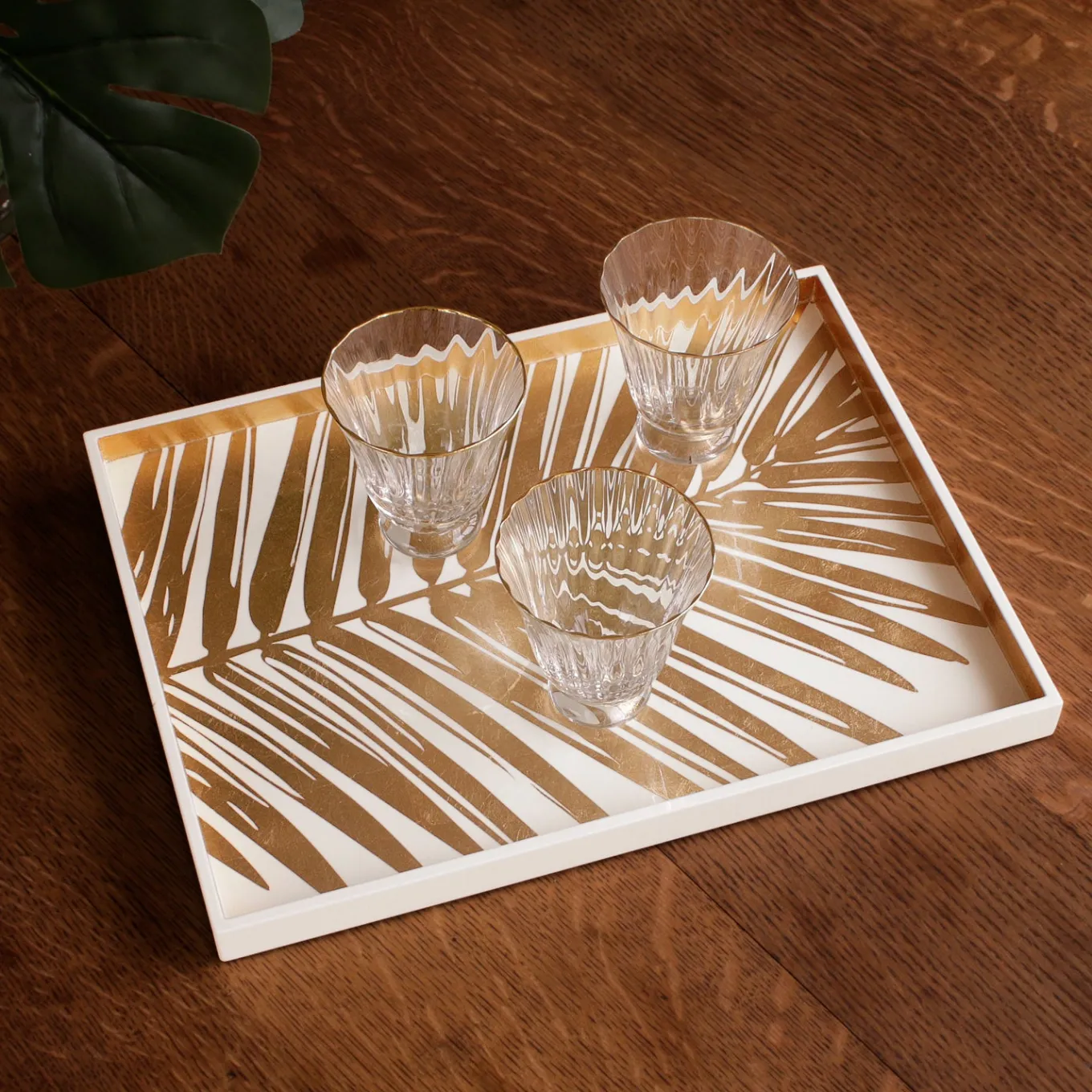 INDOCHINE Small Lacquered Palm Tray White and Gold