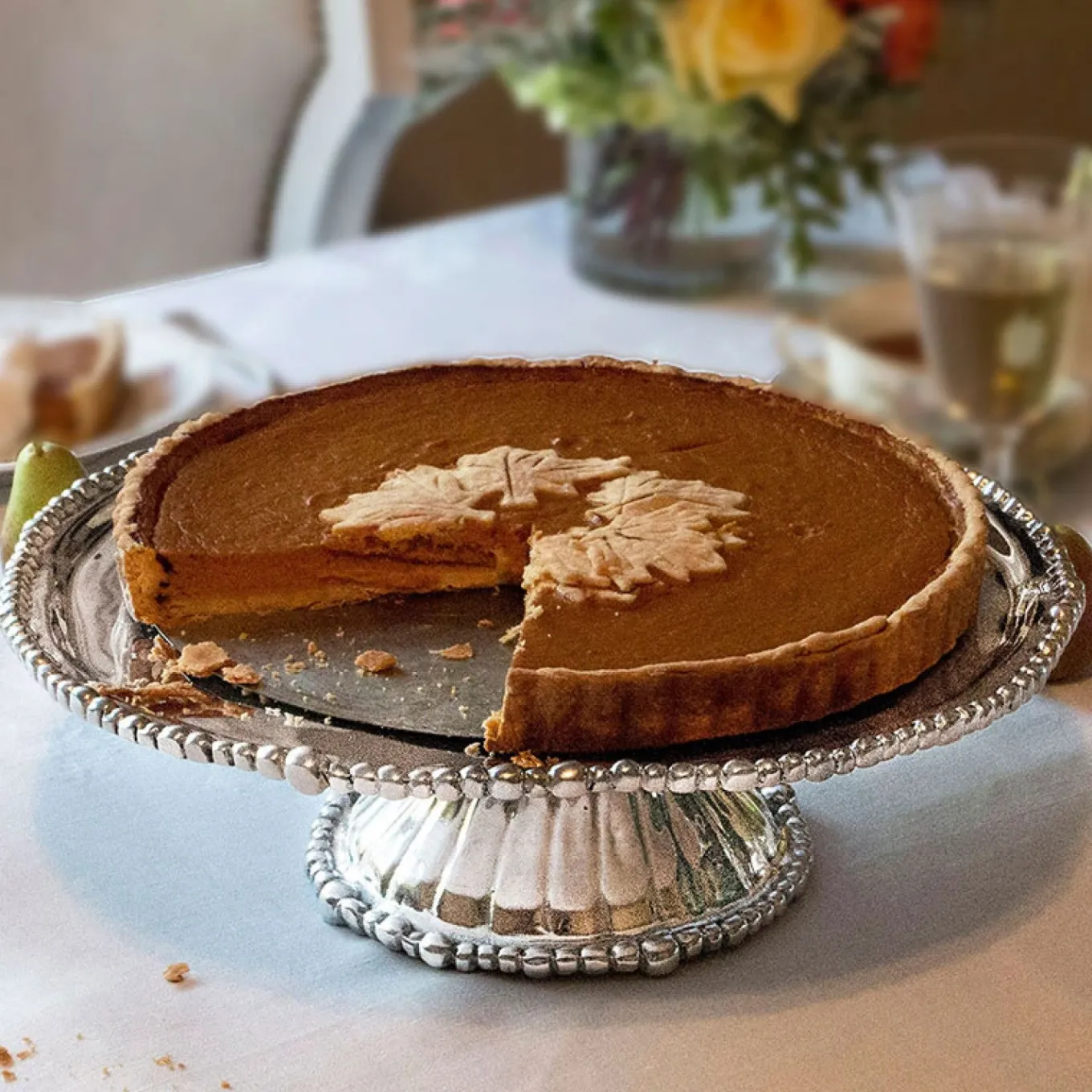 PEDESTAL Organic Pearl Nova Round Platter