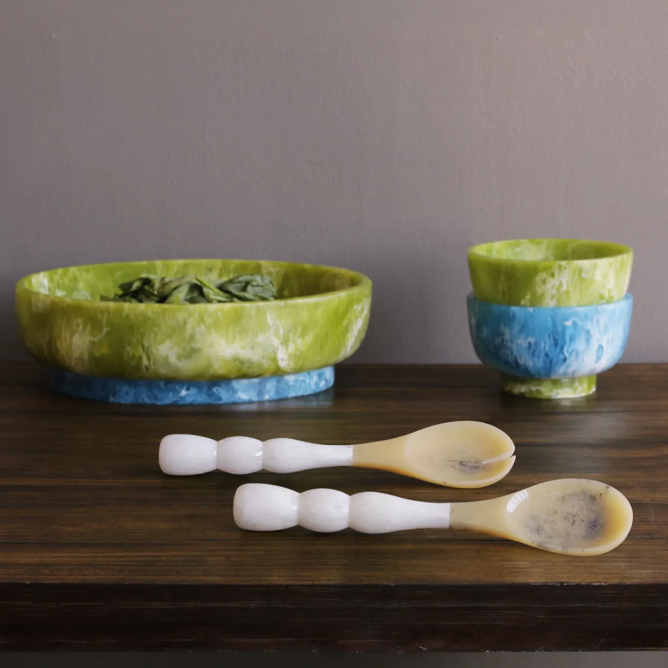RESIN Rio Large Oval Bowl with Base (Green and Blue)