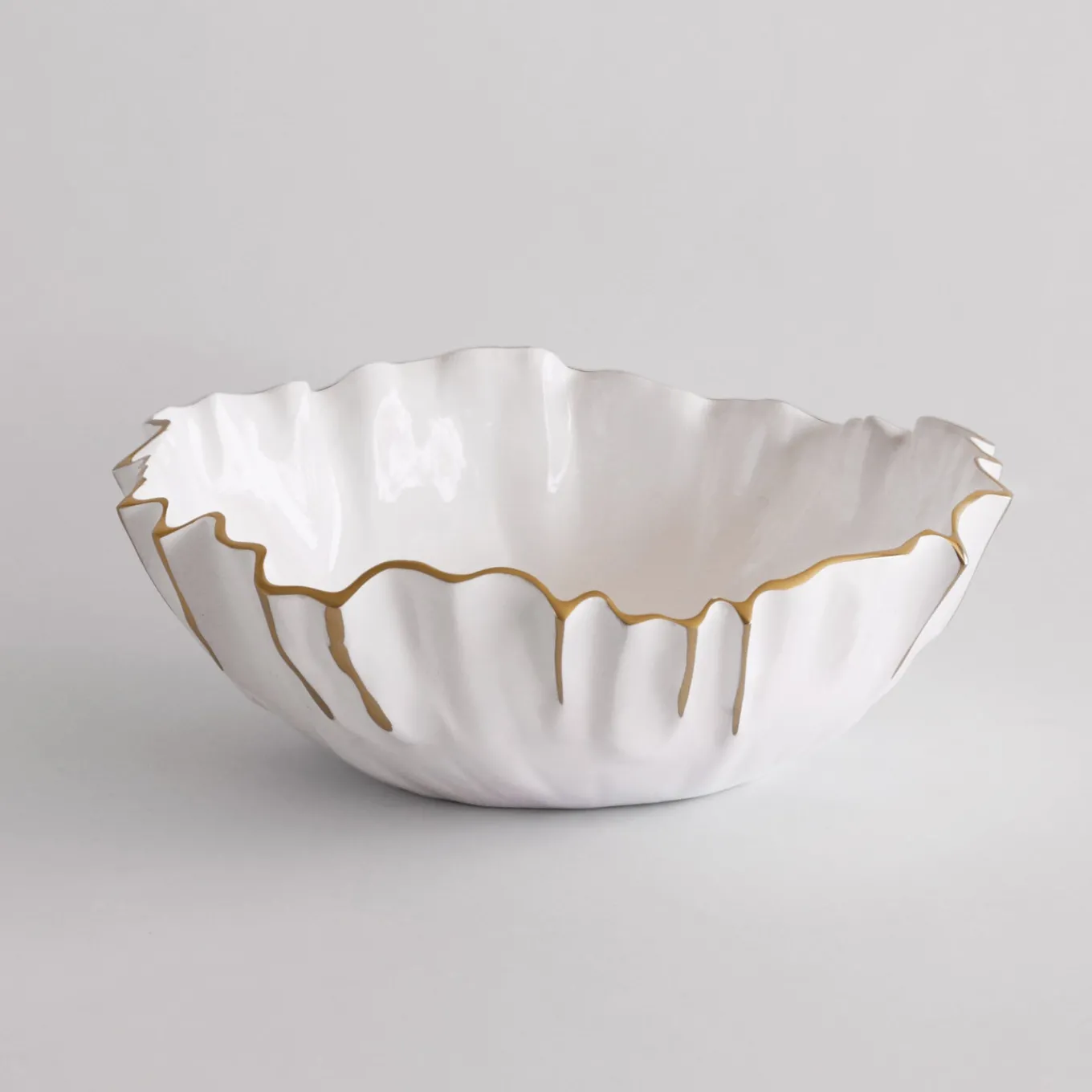 THANNI Mystic Medium Round Bowl (White and Gold)