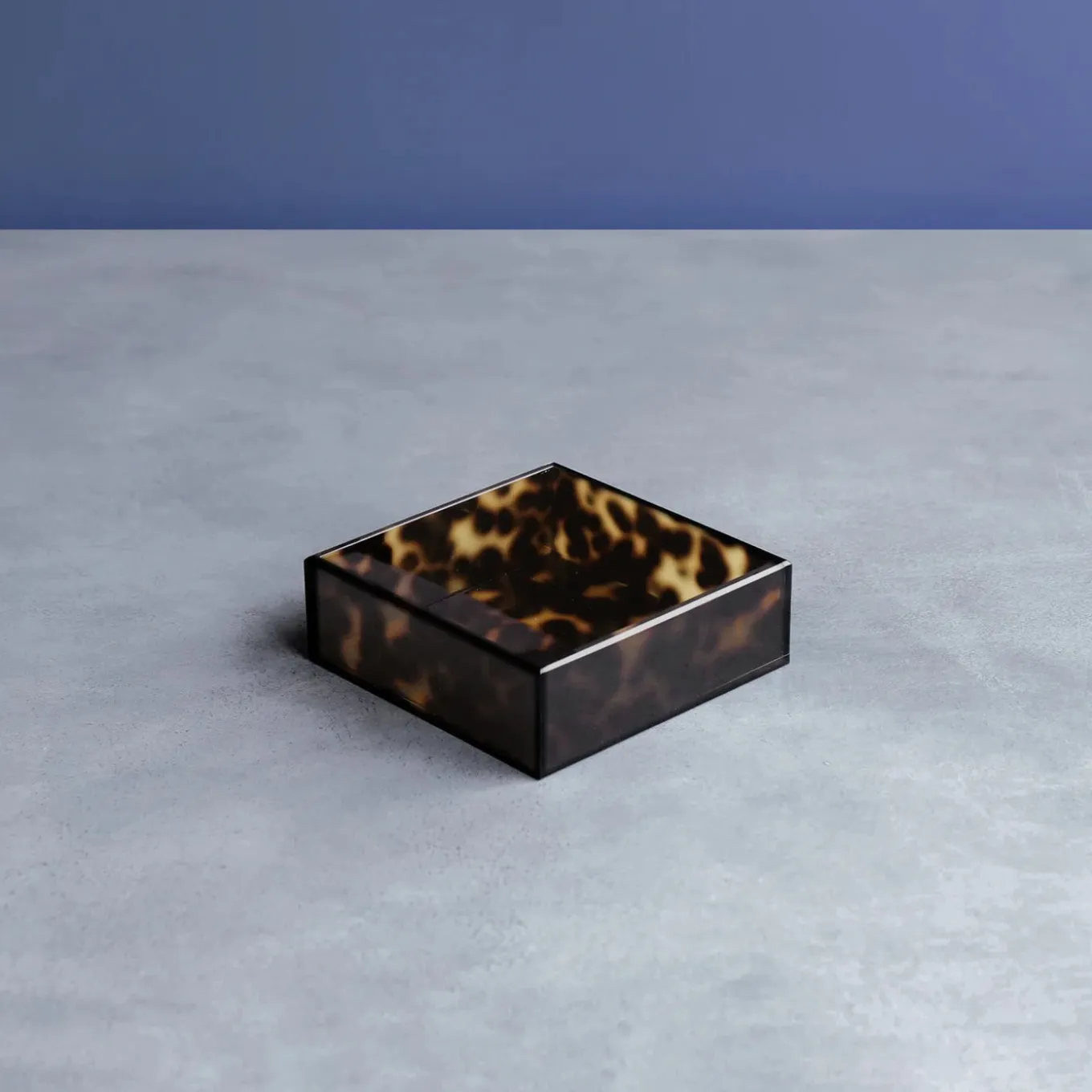 VIDA Acrylic Tortoise Beverage Napkin Holder