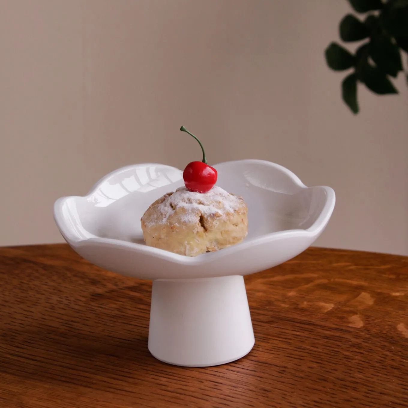 VIDA Amelia Small Pedestal White