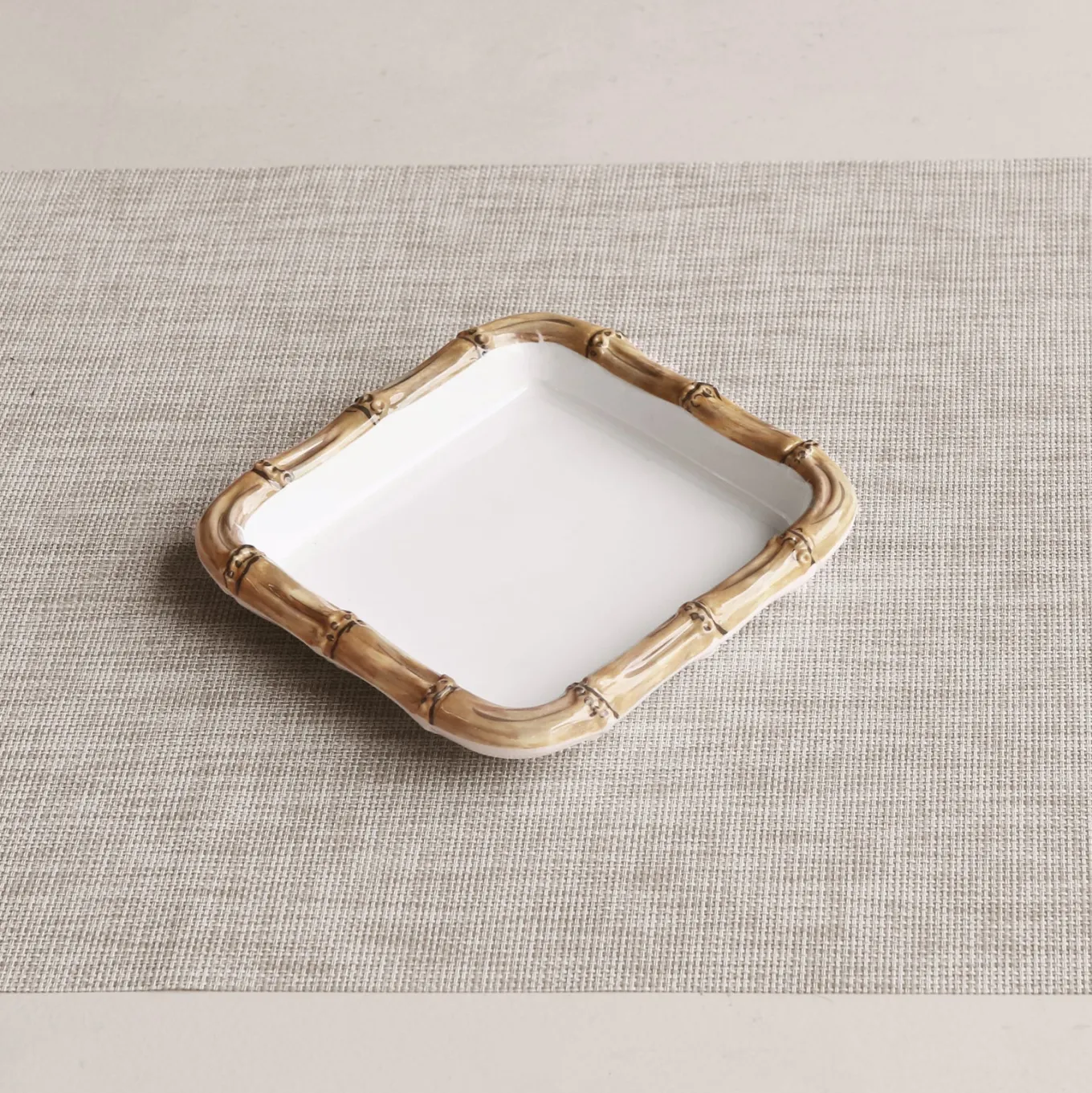 VIDA Bamboo Beverage Napkin Holder (White and Natural)