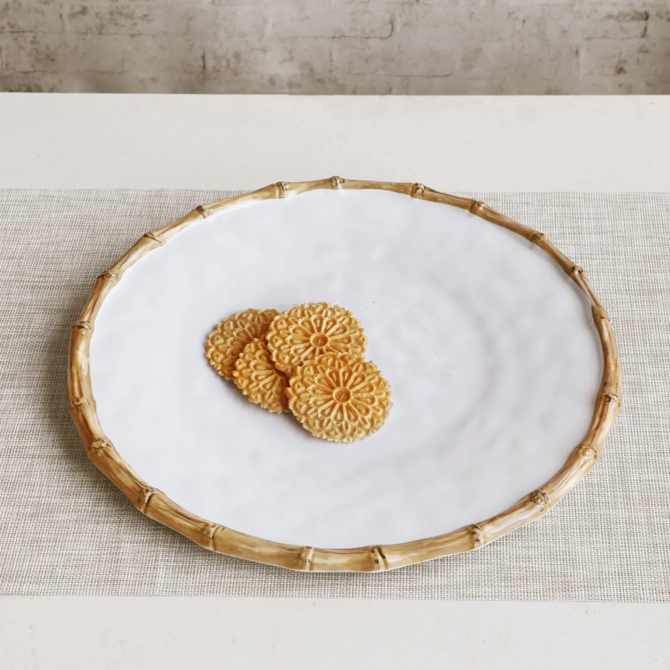 VIDA Bamboo Round Platter (White and Natural)