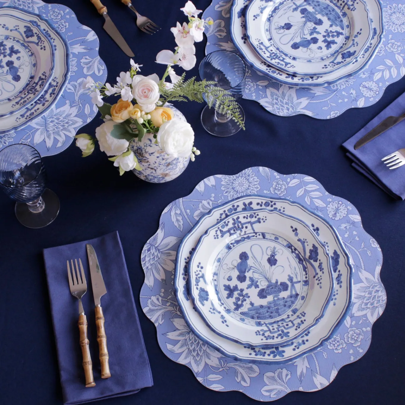 VIDA Faenza 11" Dinner Plate Set of 4 White and Blue