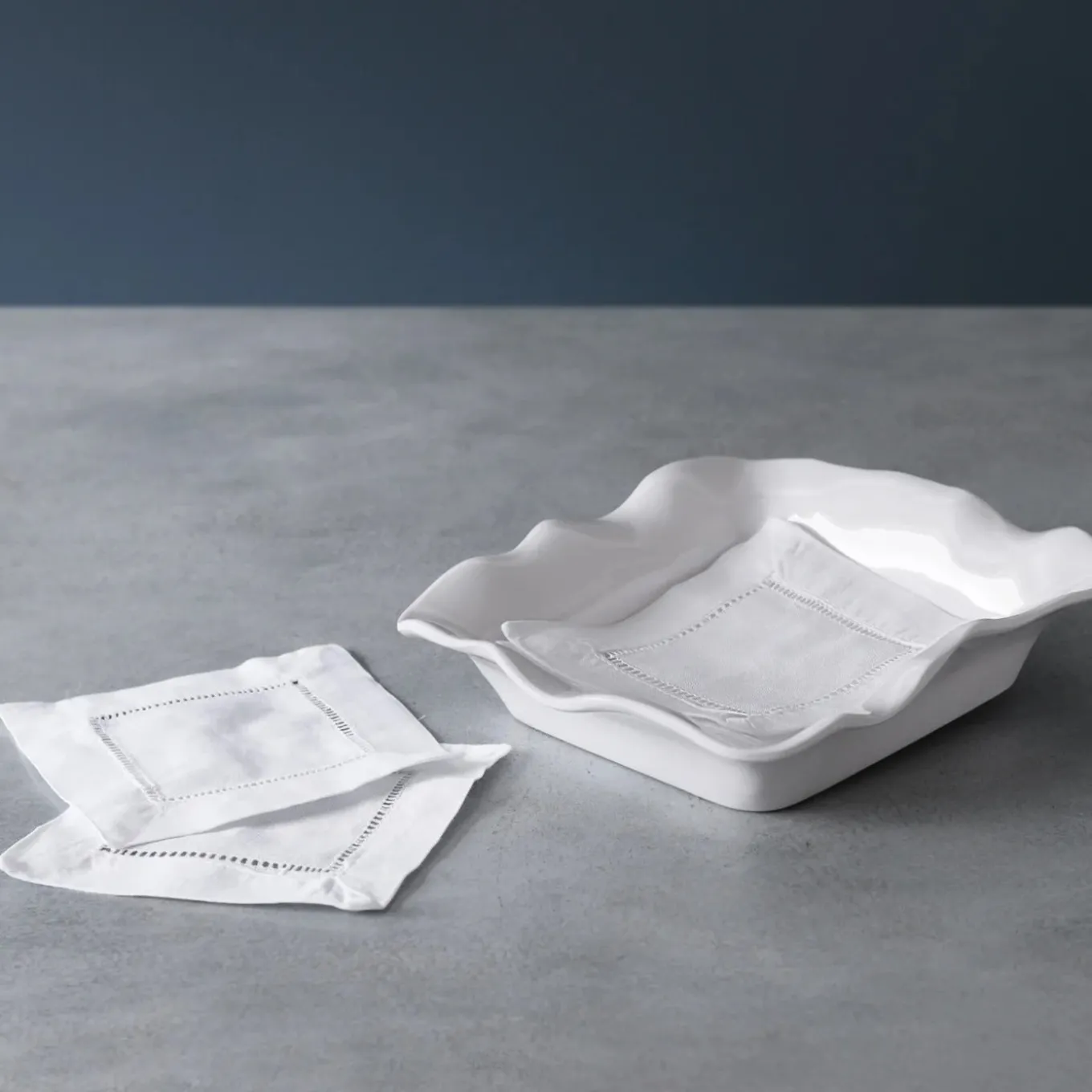 VIDA Havana Beverage Napkin Holder (White)