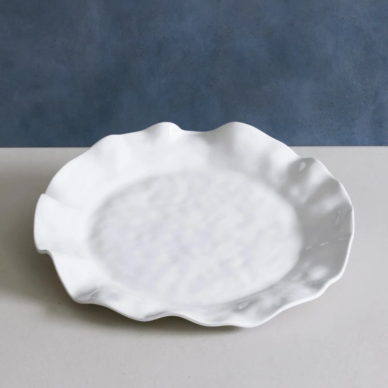VIDA Havana Round Platter (White)