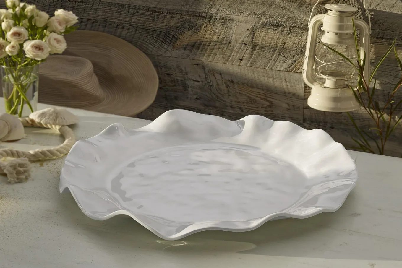 VIDA Havana Round Platter (White)