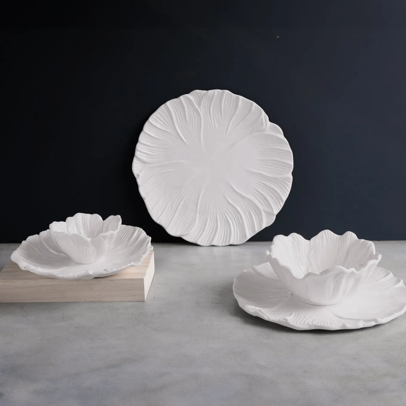 VIDA Lettuce 13" Charger Set of 4 (White)