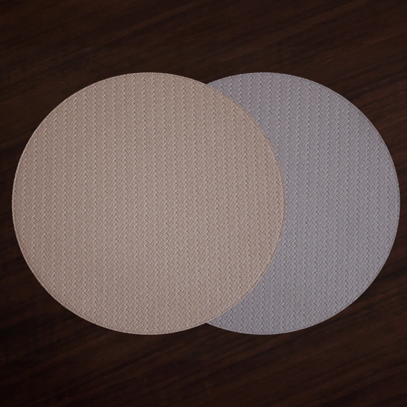 VIDA Metallic Snakeskin Reversible 15" Round Placemats Set of 4 (Silve