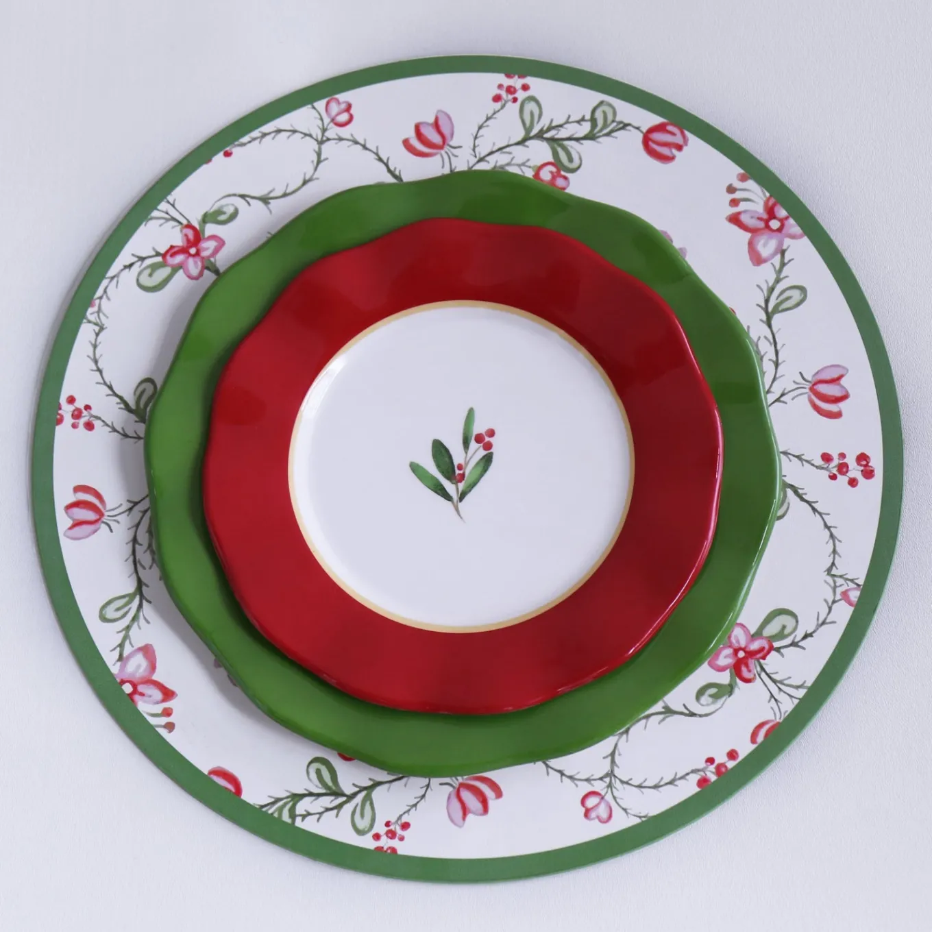 VIDA Norelle Reversible 15.5" Round Placemats Set of 4 (Green Gingham)