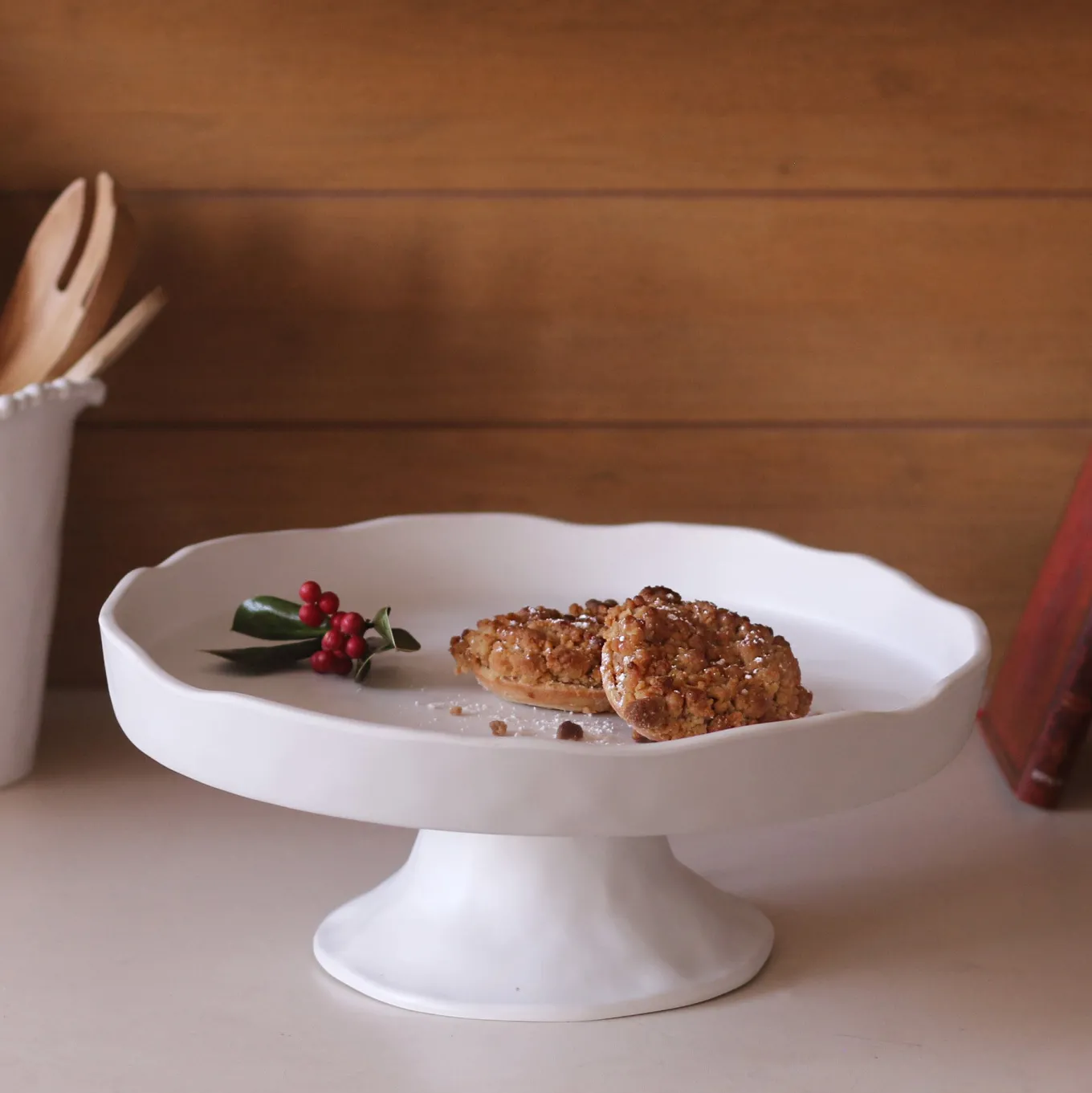 VIDA Nube Round Pedestal Cake Plate (White)