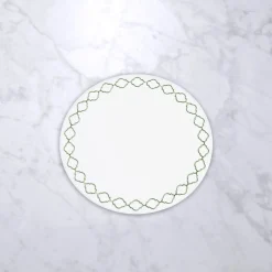 VIDA Round Embroidered Quatrefoil 15.5" Round Placemats Set of 4 (Gree